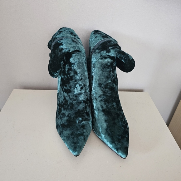ANTHROPOLOGIE SILENT D Nider Jade Green Velvet High Heel Pointed Toe Boots - Picture 5 of 9